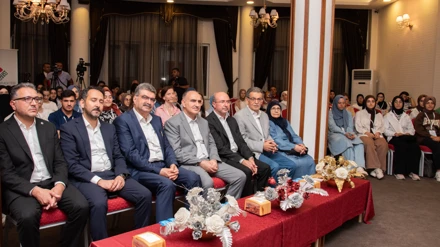 Rektör Prof. Dr. Aksoy, depremzede öğrencilerle bir araya geldi